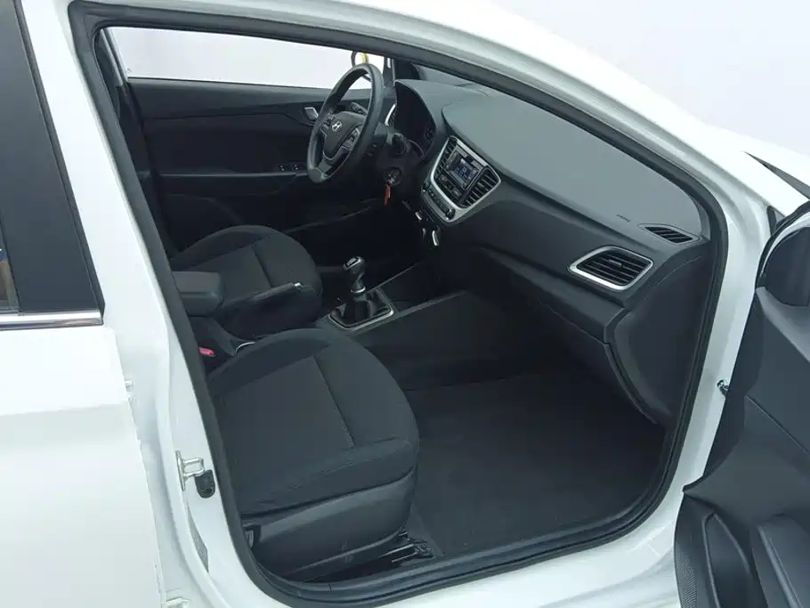 Hyundai Verna — миниатюра 8