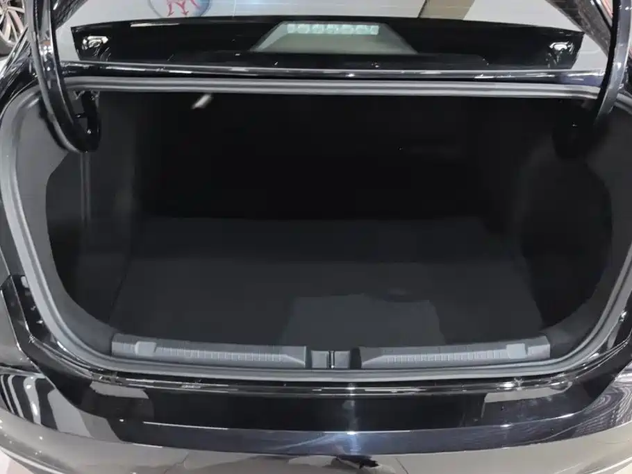Volkswagen Lavida — миниатюра 4