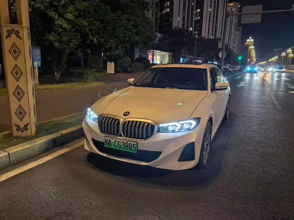 BMW i3 2025