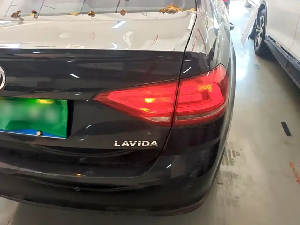 Volkswagen Lavida — миниатюра 8