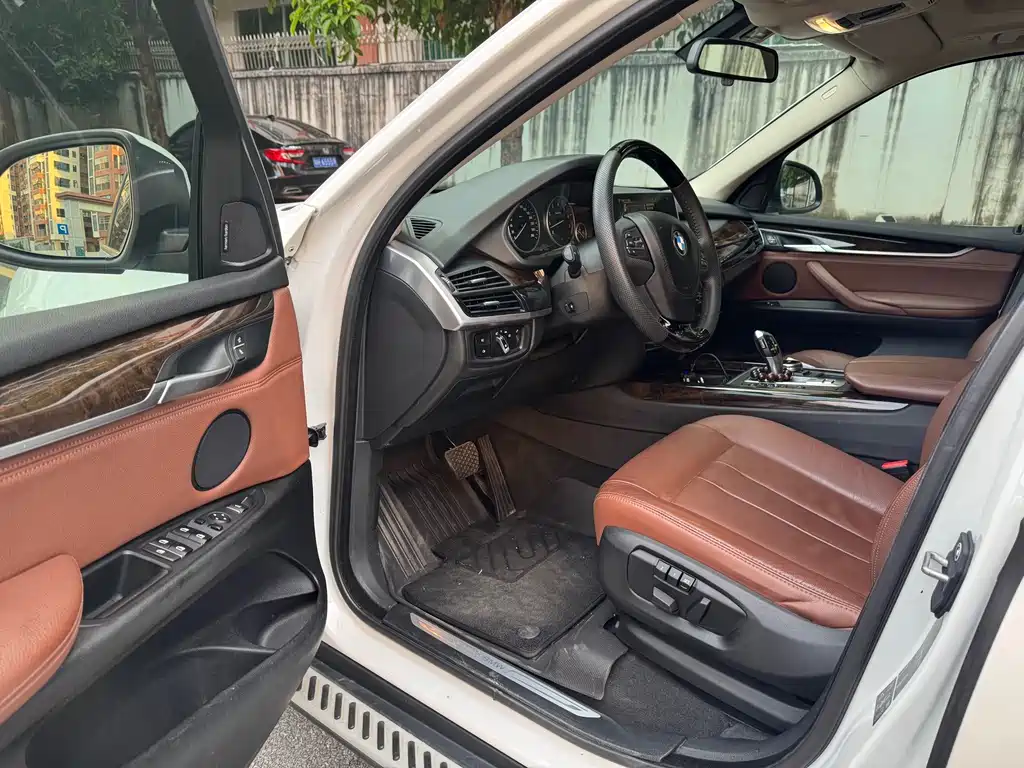 BMW X5 (Import) — миниатюра 7