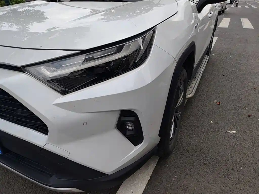 Toyota RAV4 — миниатюра 24