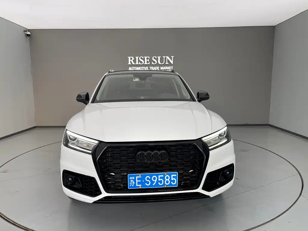Audi Q5L — миниатюра 2