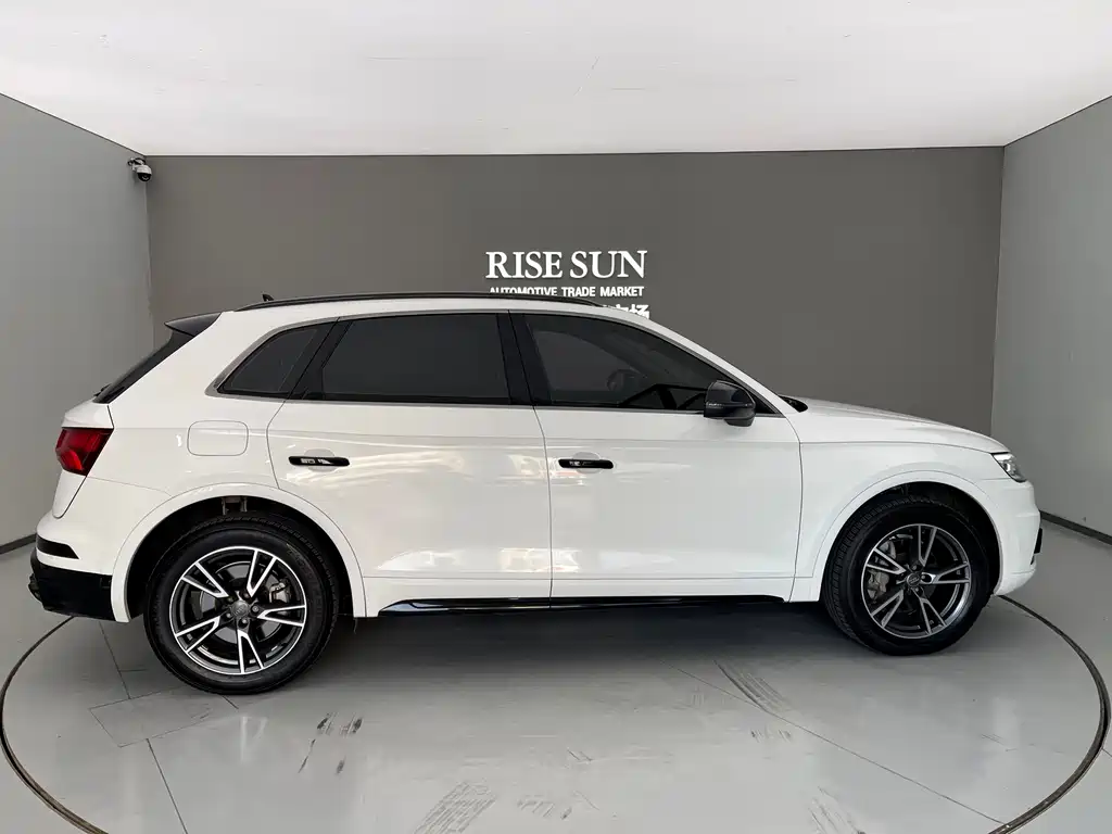 Audi Q5L — миниатюра 8