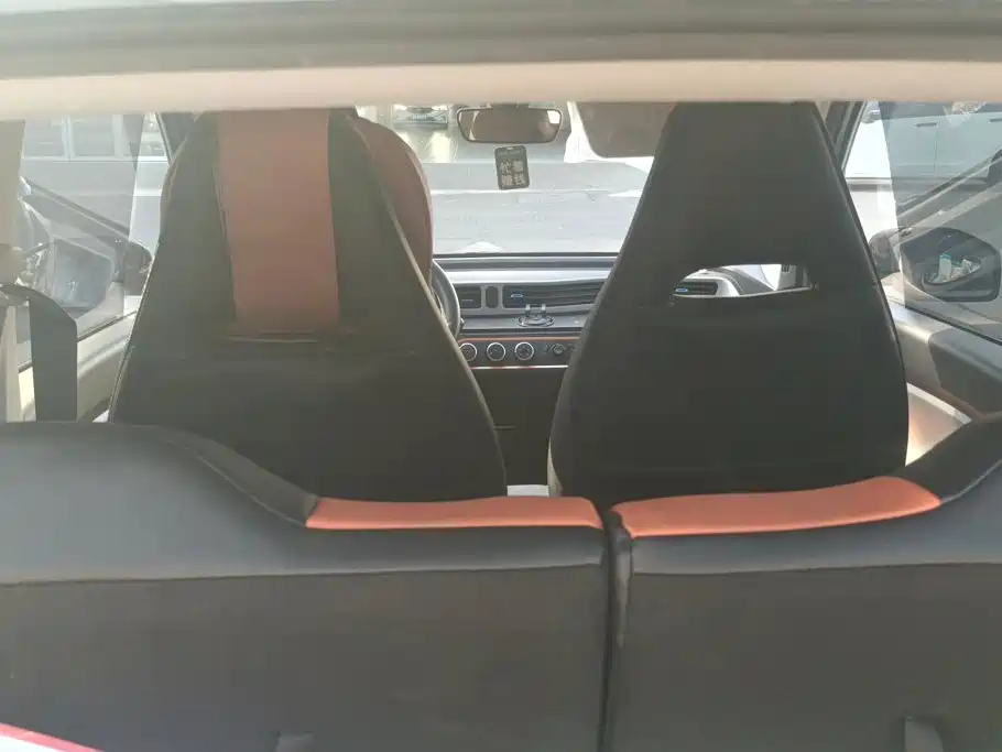 Wuling MINIEV — миниатюра 4