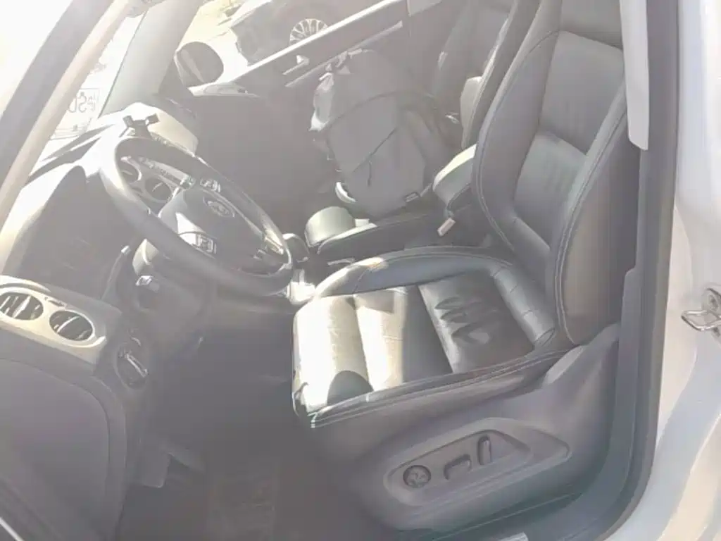 Volkswagen Tiguan — миниатюра 8