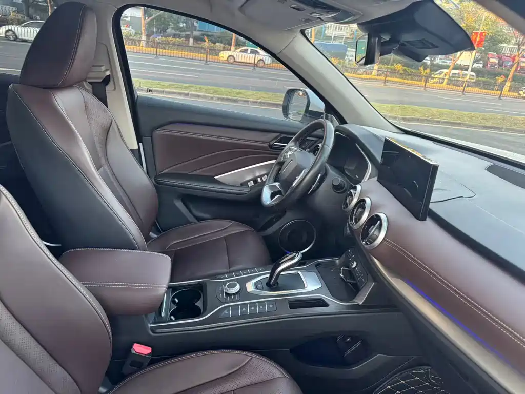 Wey Wey VV6 — миниатюра 11