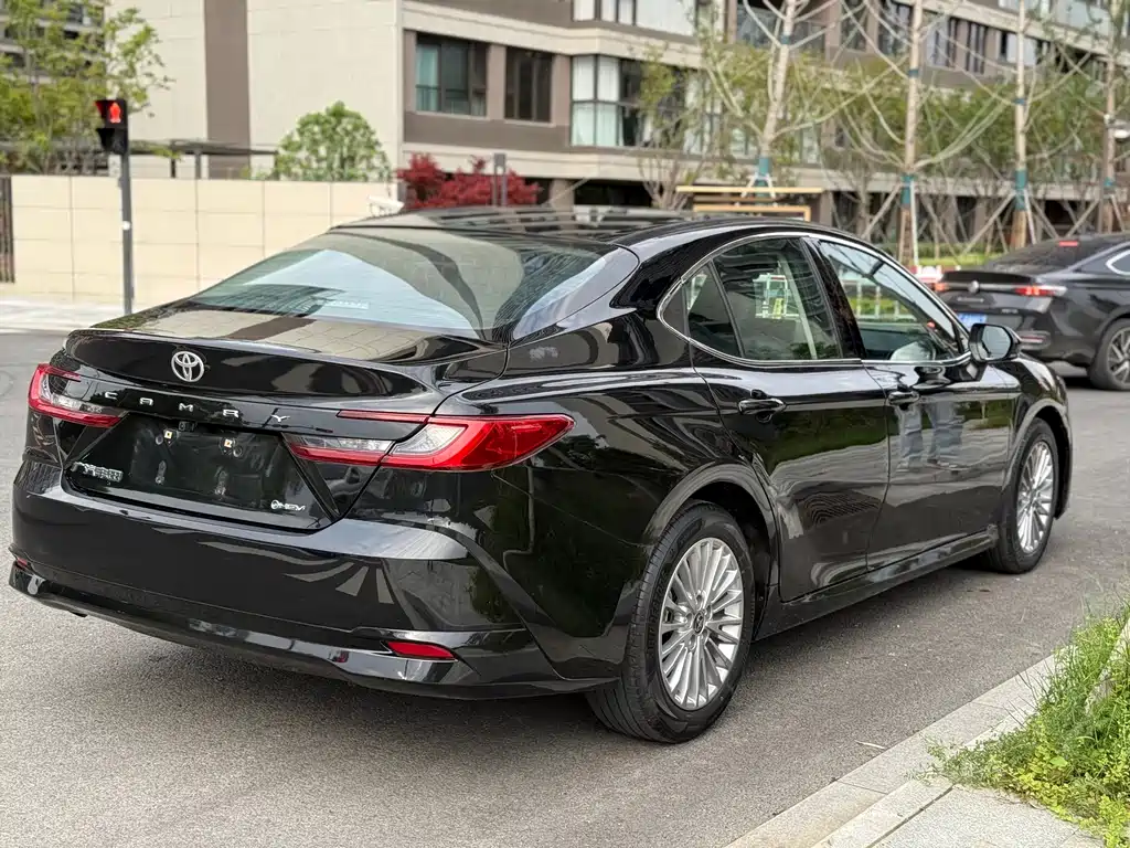 Toyota Camry 2024 2.0HGVP Luxury