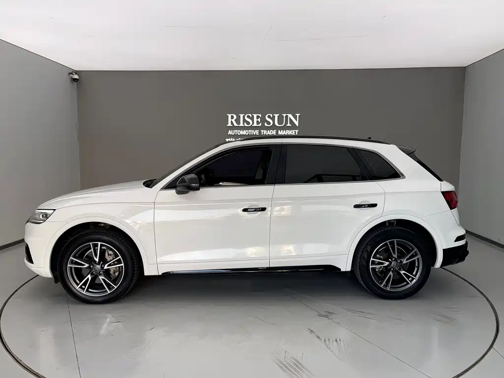 Audi Q5L — миниатюра 7