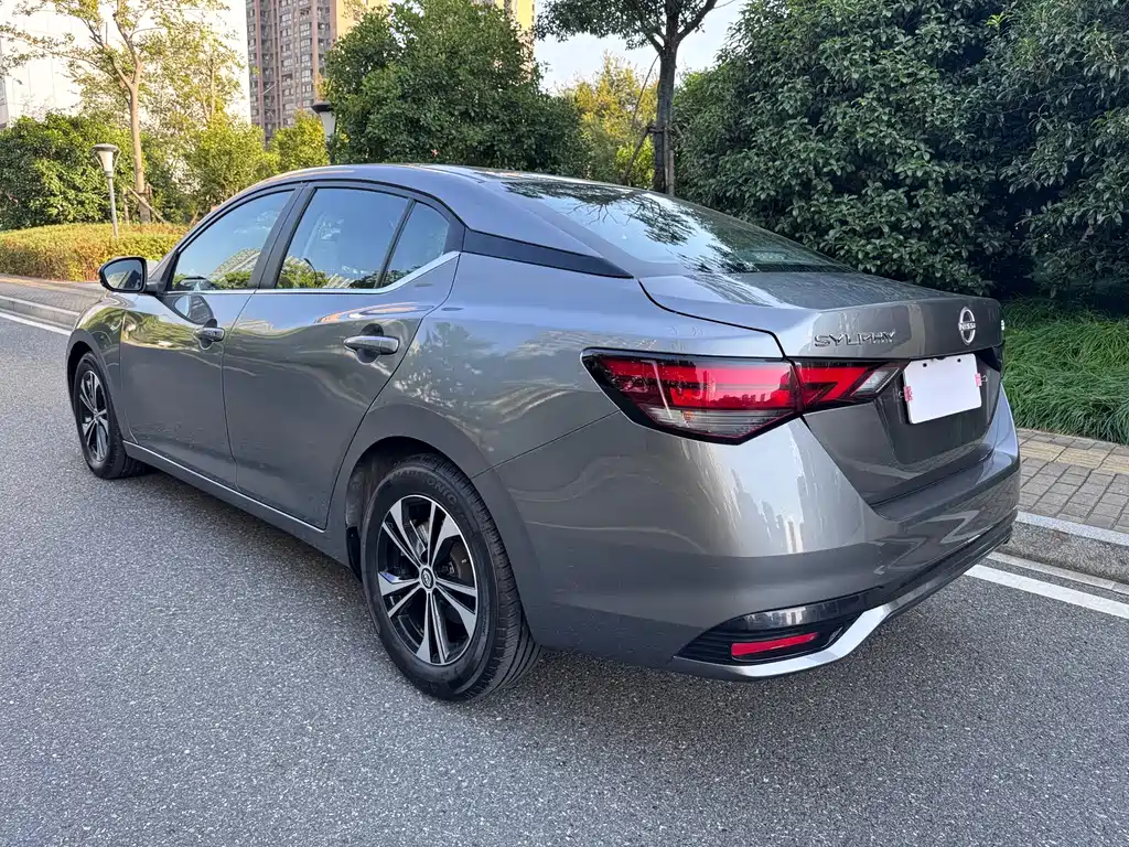 Nissan Sylphy — миниатюра 6