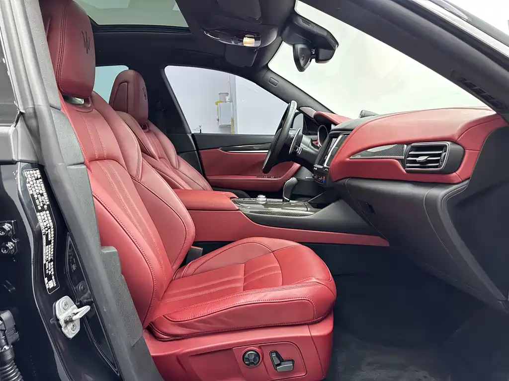 Maserati Levante — миниатюра 12