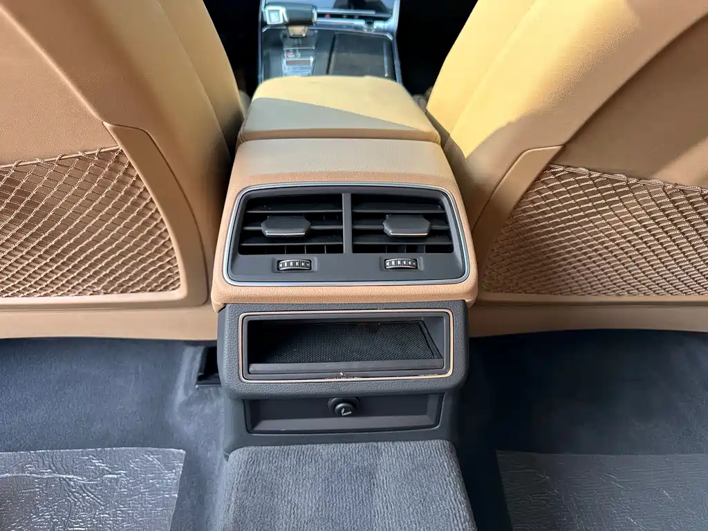 Audi A6L — миниатюра 15