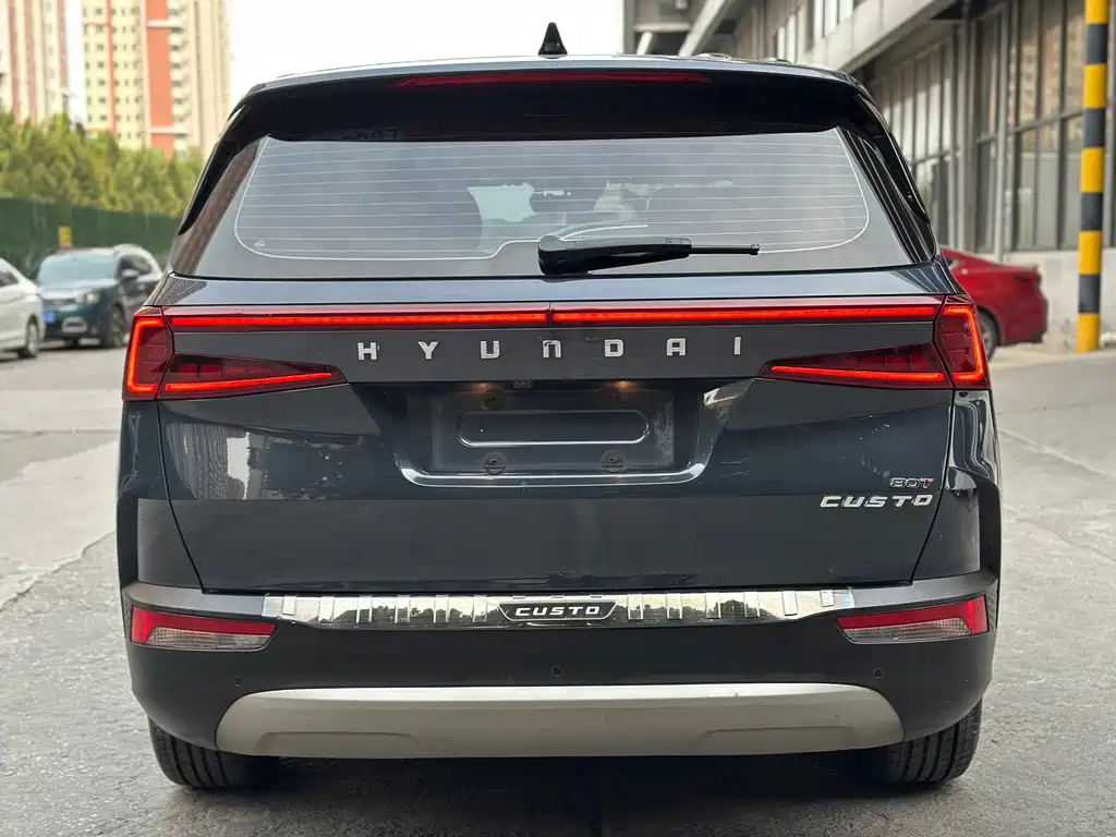 Hyundai Custo — миниатюра 8