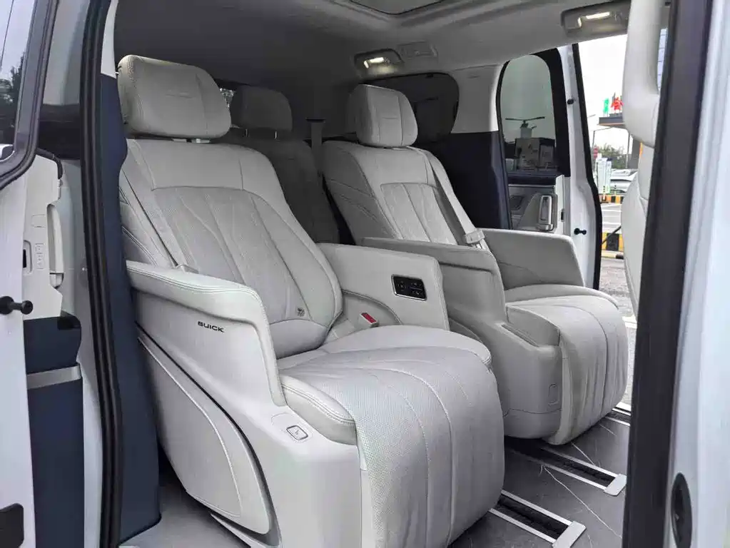 BUICK GL8 NEW ENERGY