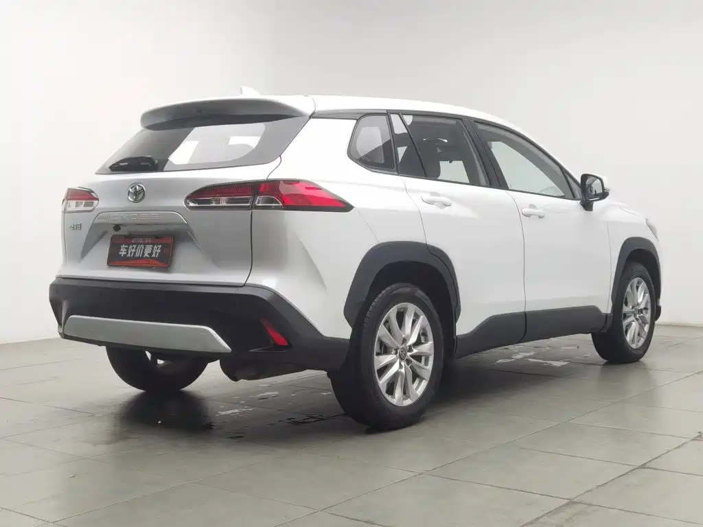Toyota Corolla Cross — миниатюра 2