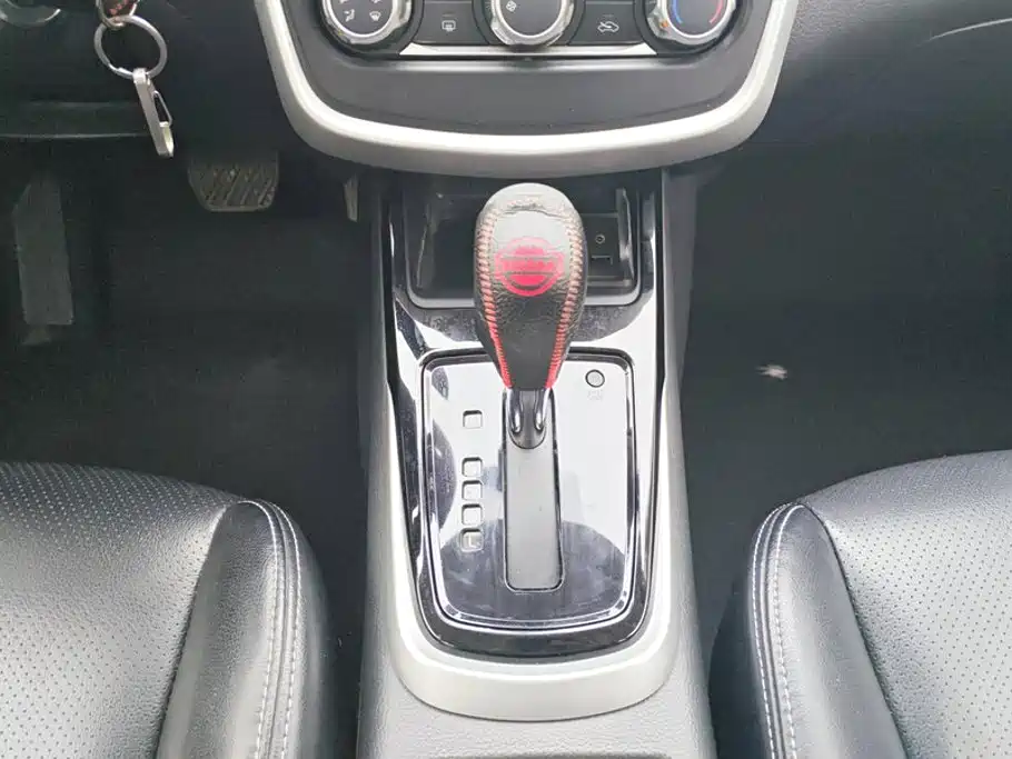 Nissan Tiida — миниатюра 16