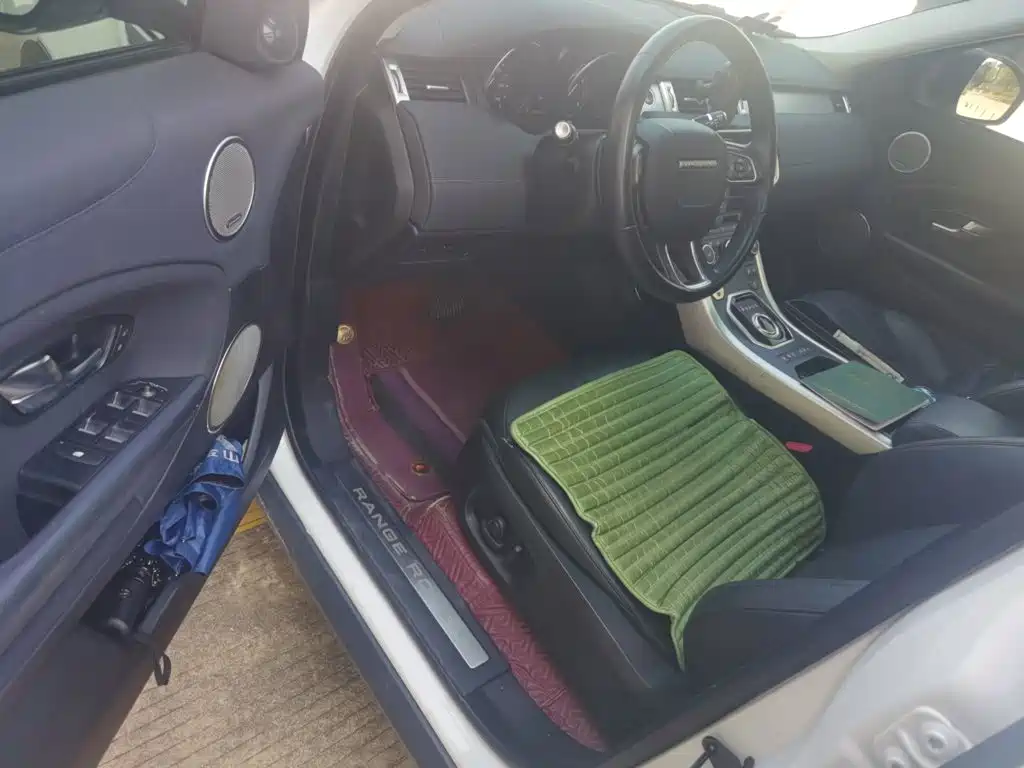 Land Rover Evoque — миниатюра 12