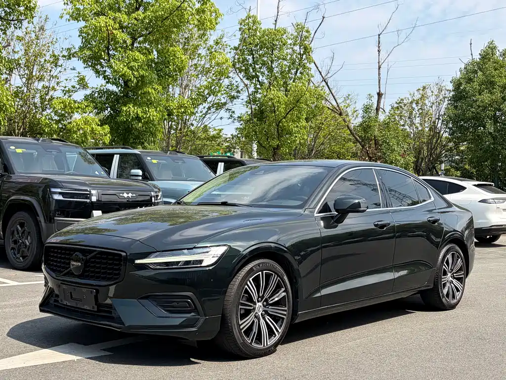 Купить Volvo S60