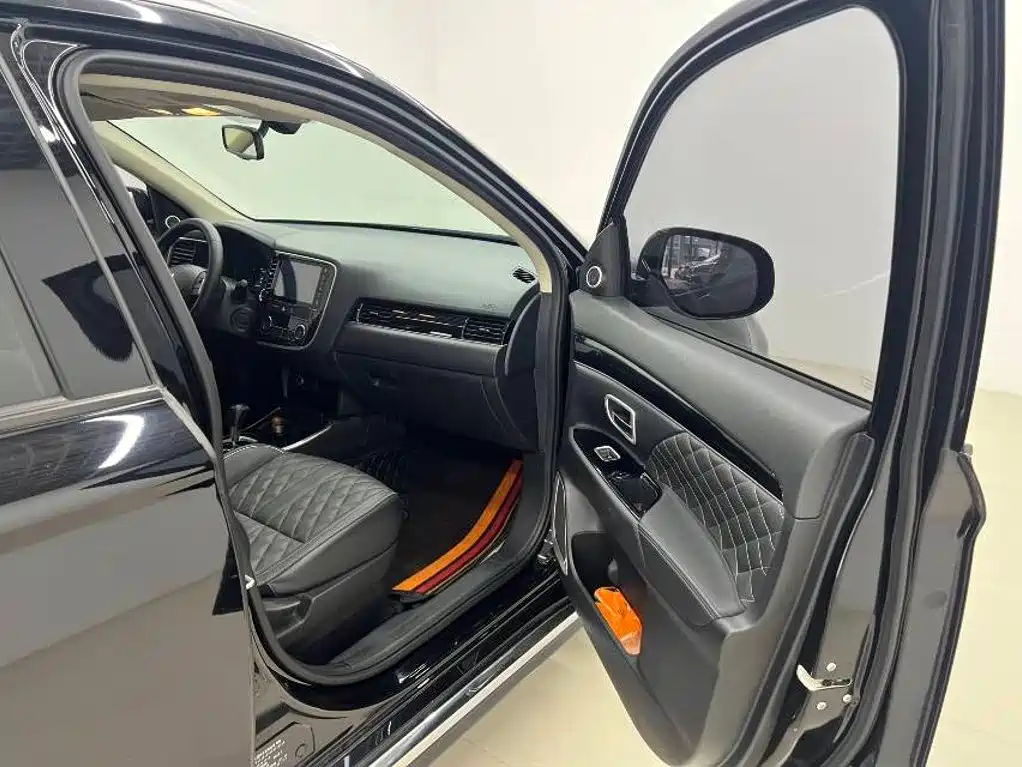 Mitsubishi Outlander 2021 2.0L Enjoy 5 мест