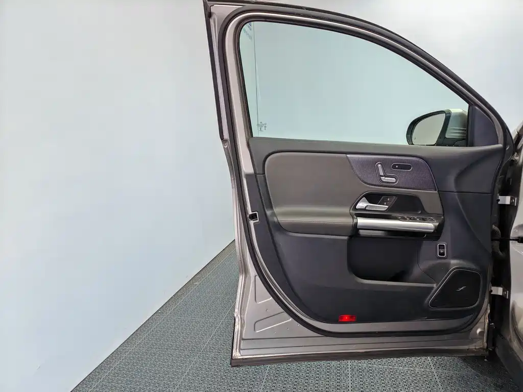 Mercedes-Benz EQA — миниатюра 13