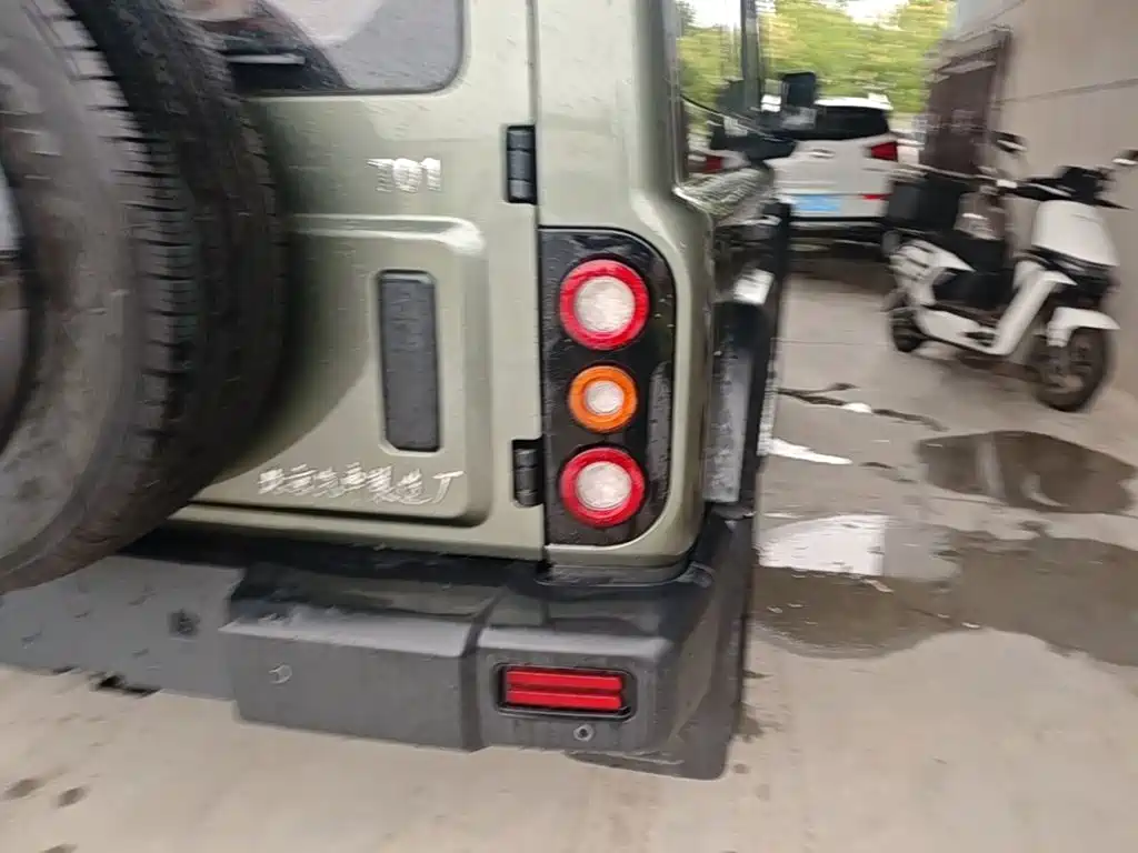 212 T01 2024 2.0T