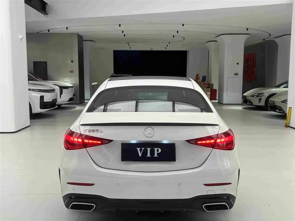 Mercedes-Benz C-Class — миниатюра 8