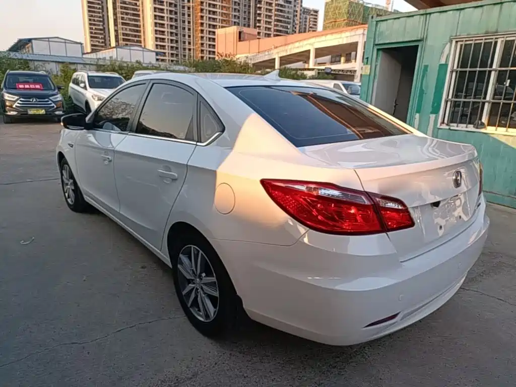 Changan Eado — миниатюра 5