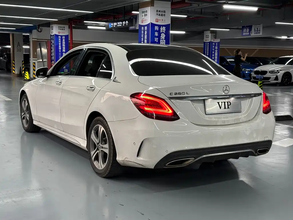 Mercedes-Benz C-Class — миниатюра 6