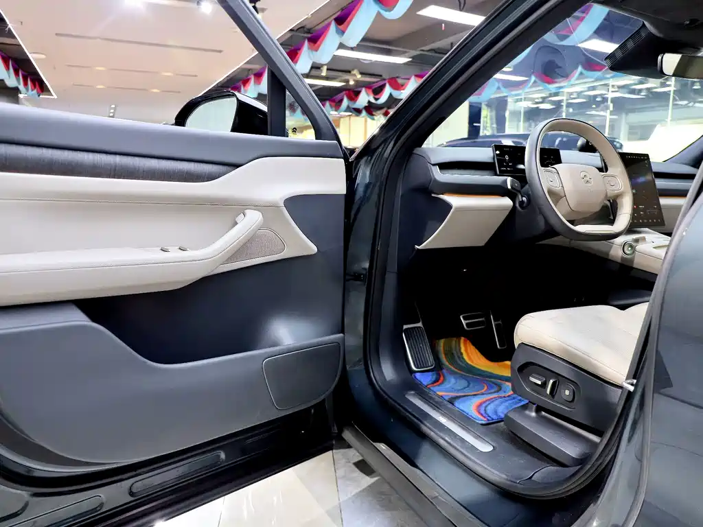 NIO ES8 — миниатюра 8