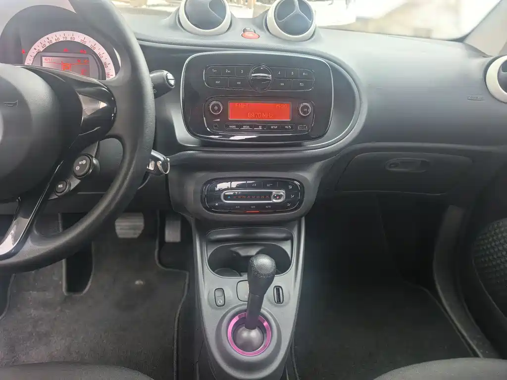 Smart fortwo 2018 1.0L 52 V