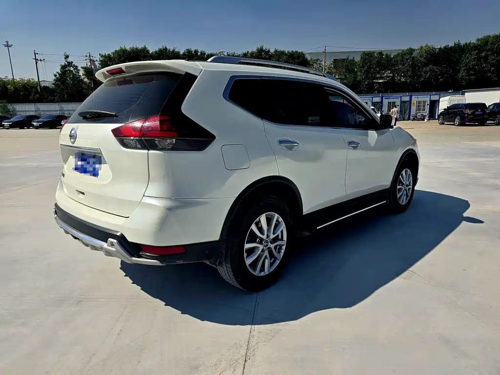 Nissan X-Trail — миниатюра 6