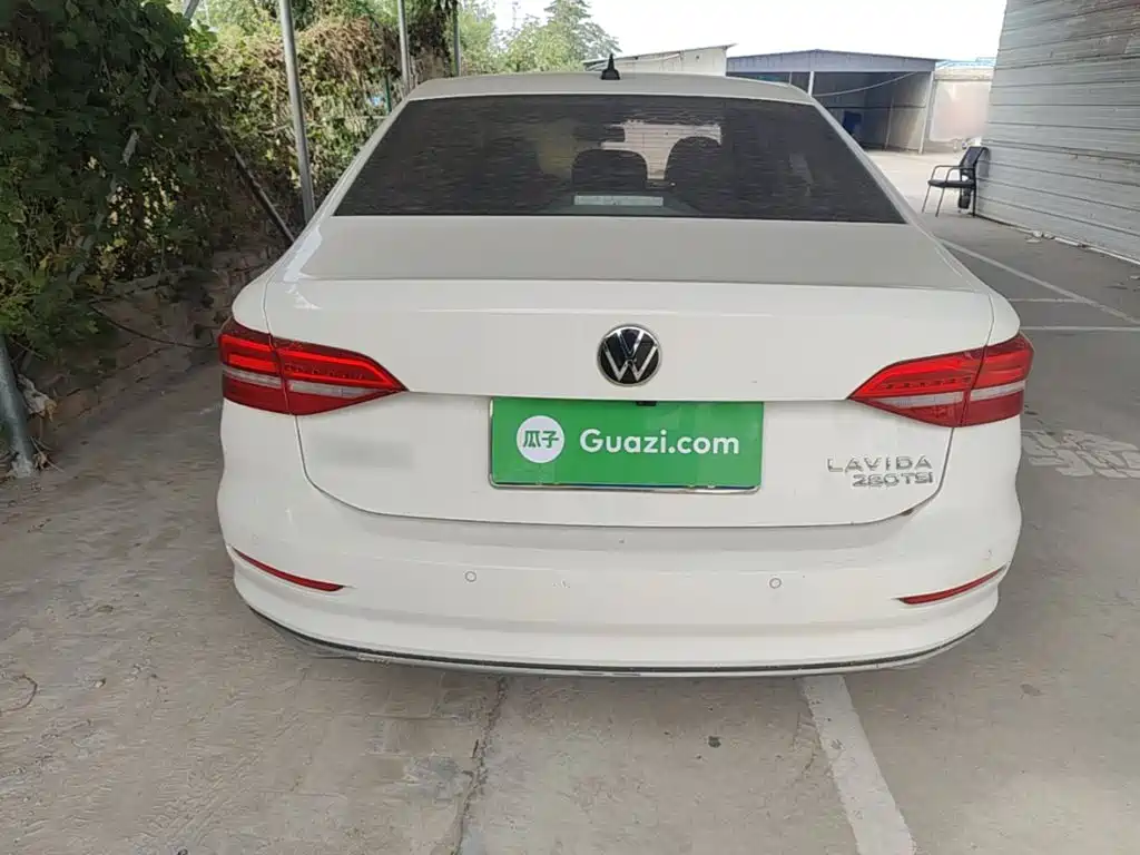 Volkswagen Lavida — миниатюра 6