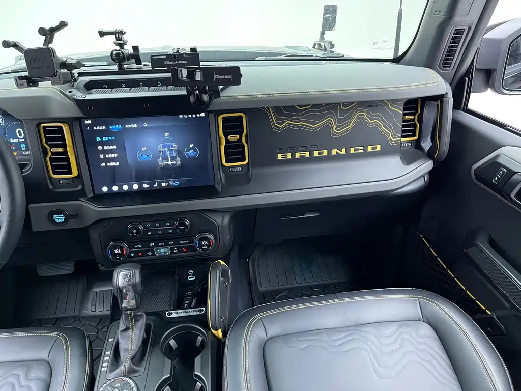 Ford Bronco — миниатюра 5