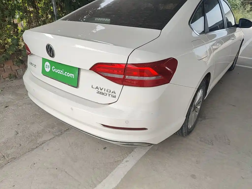 Volkswagen Lavida — миниатюра 8