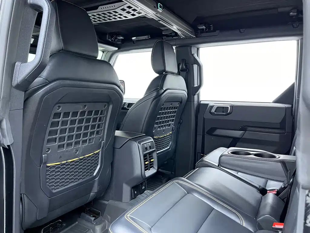 Ford Bronco — миниатюра 9