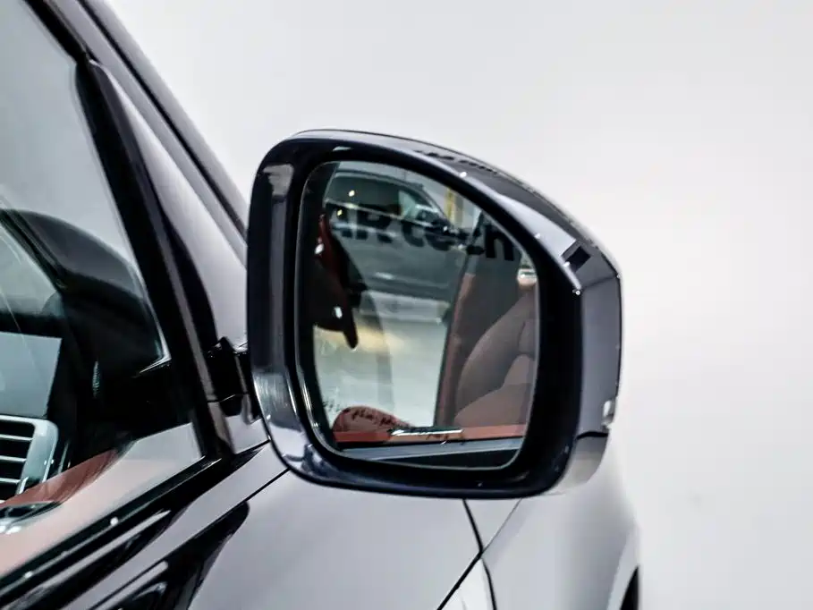 Land Rover Range Rover — миниатюра 26