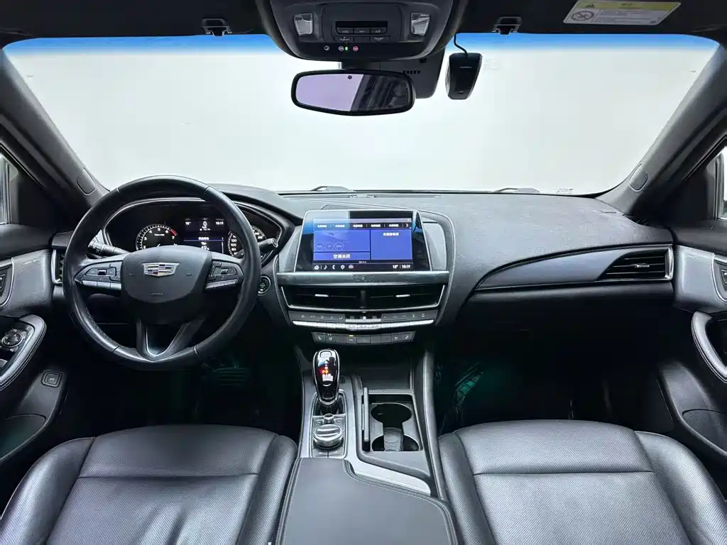 Cadillac CT5 — миниатюра 10