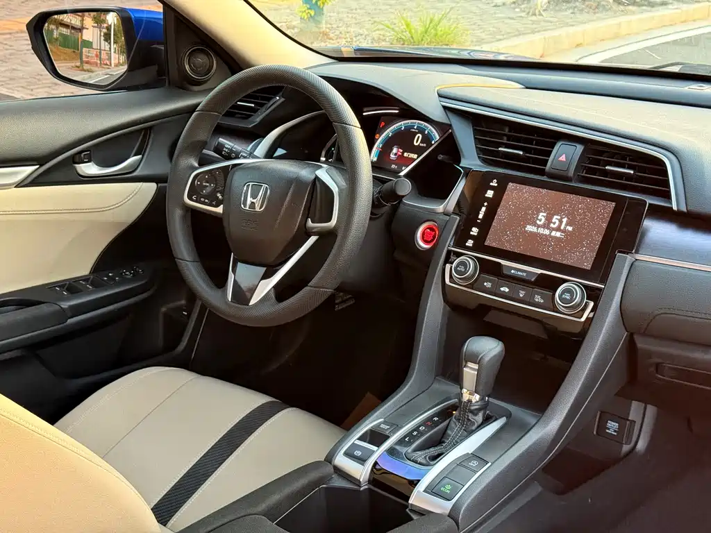 Honda Civic — миниатюра 10