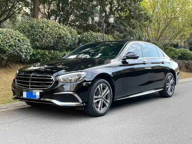 MERCEDES BENZ E CLASS
