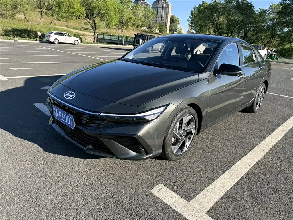 Купить Hyundai Elantra