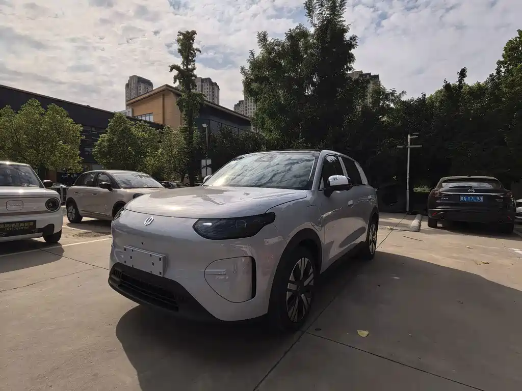 Leapmotor Leapmotor A10 — миниатюра 2