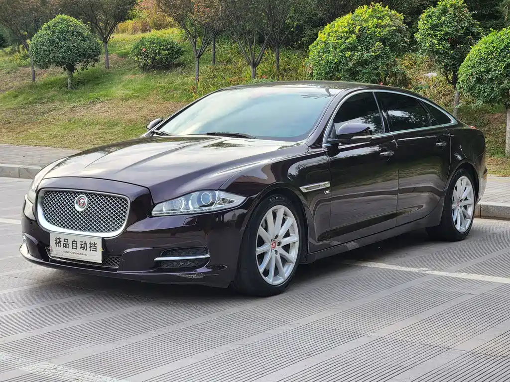 Jaguar XJ — миниатюра 2