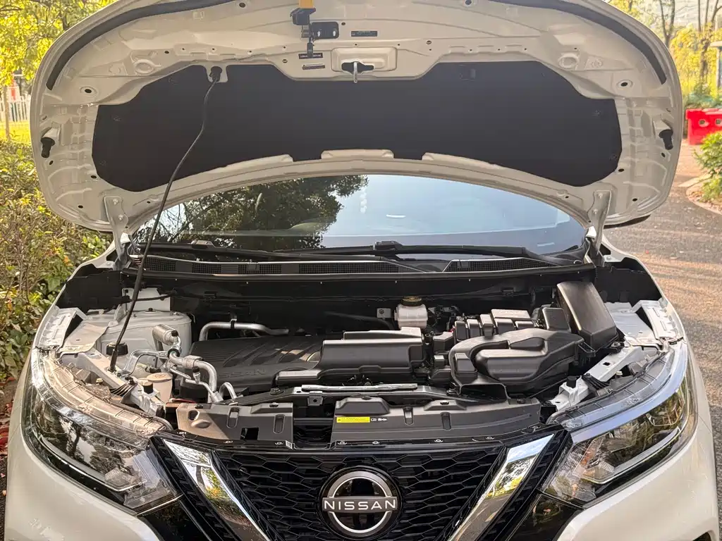 Nissan Qashqai — миниатюра 17