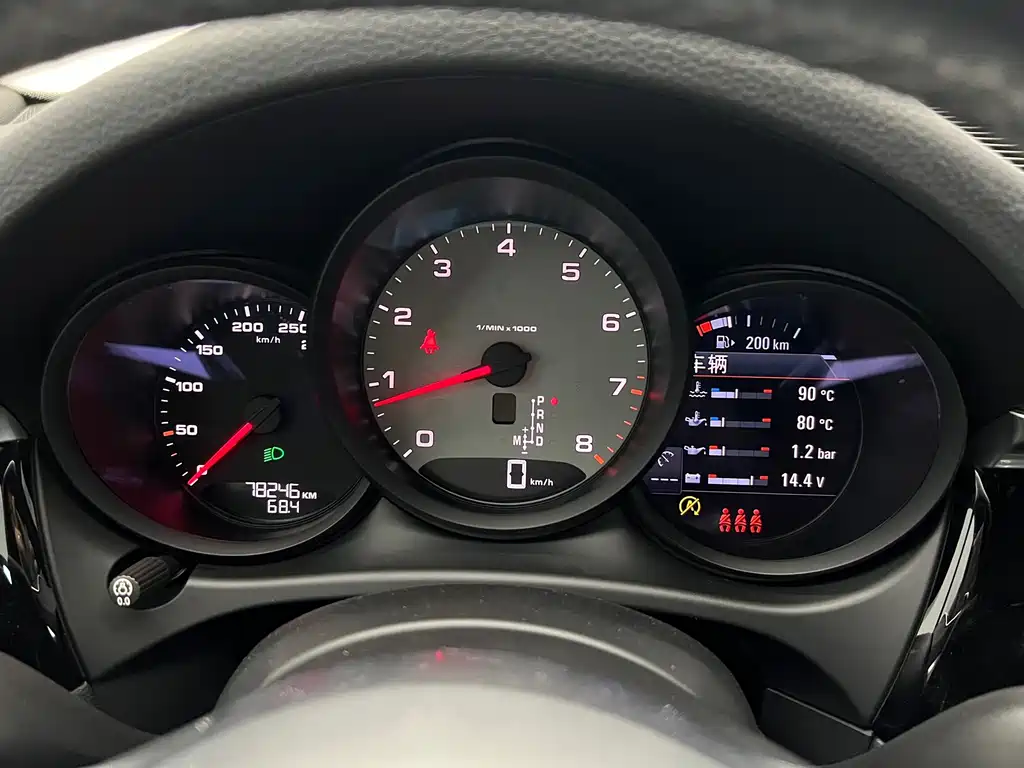 Porsche Macan — миниатюра 9