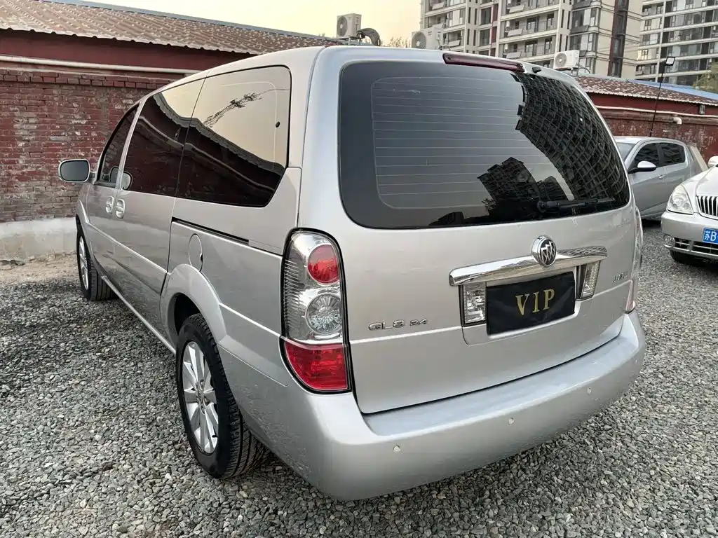 Buick GL8 — миниатюра 8
