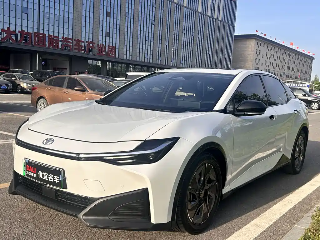 Toyota bZ3 2023