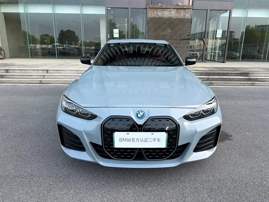 BMW i4 2023 eDrive40