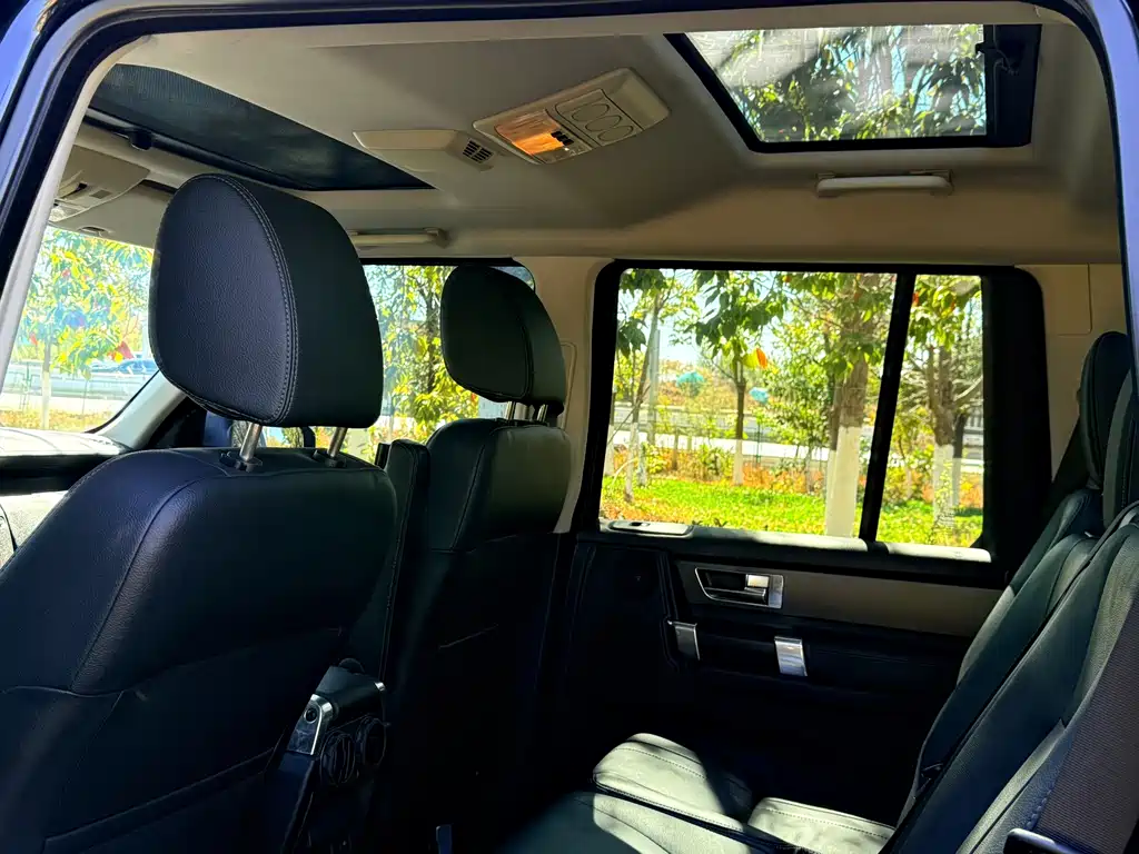 Land Rover Discovery — миниатюра 8