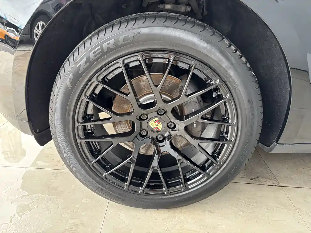 Porsche Macan — миниатюра 32