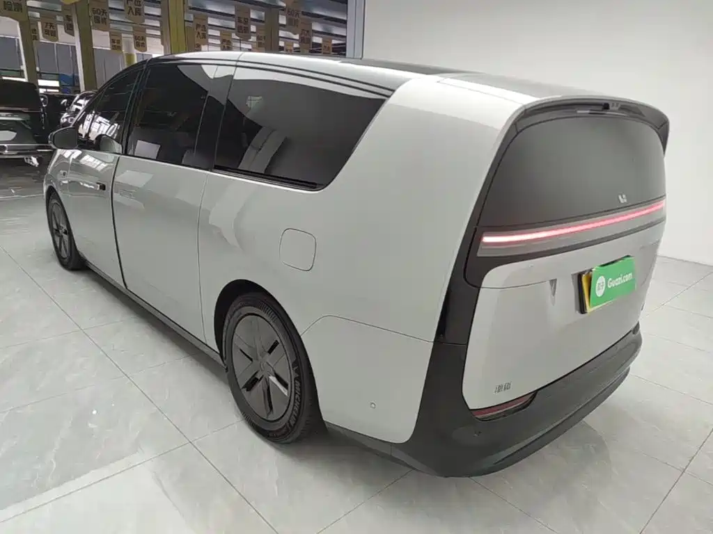 Li Auto Li MEGA — миниатюра 5